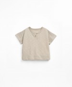T-shirt em linho e algodo com botes de coco