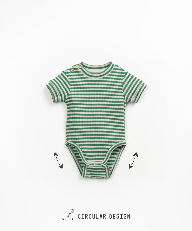 Body com padro de riscas