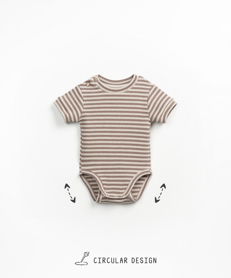 Body com padro de riscas