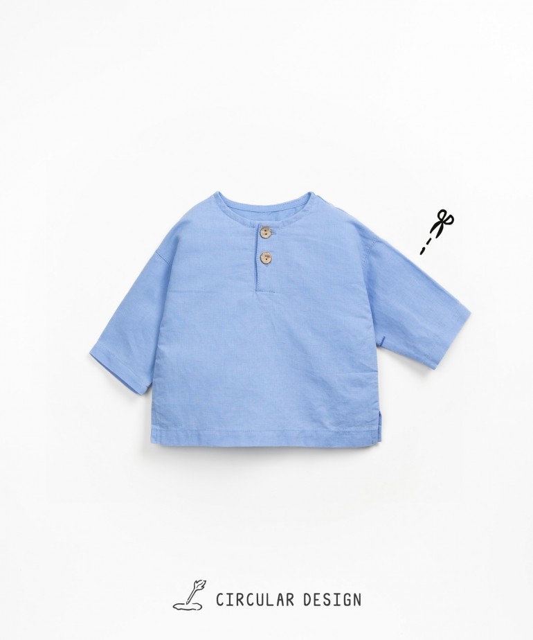 Shirt made of linen fabric and organic cotton