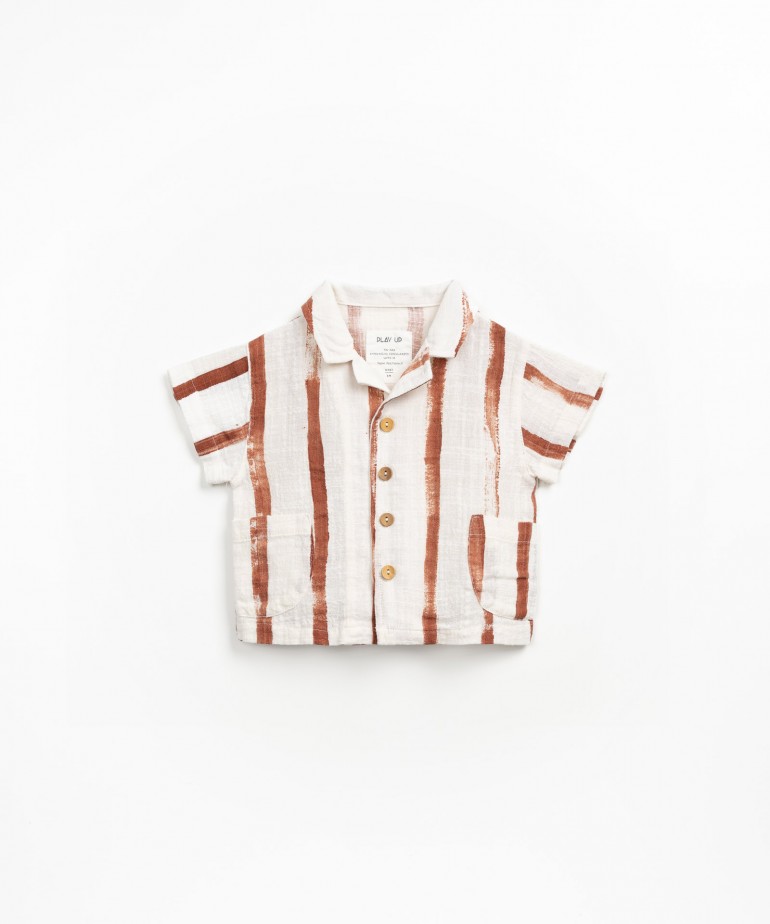 Striped fabric shirt with coconut buttons