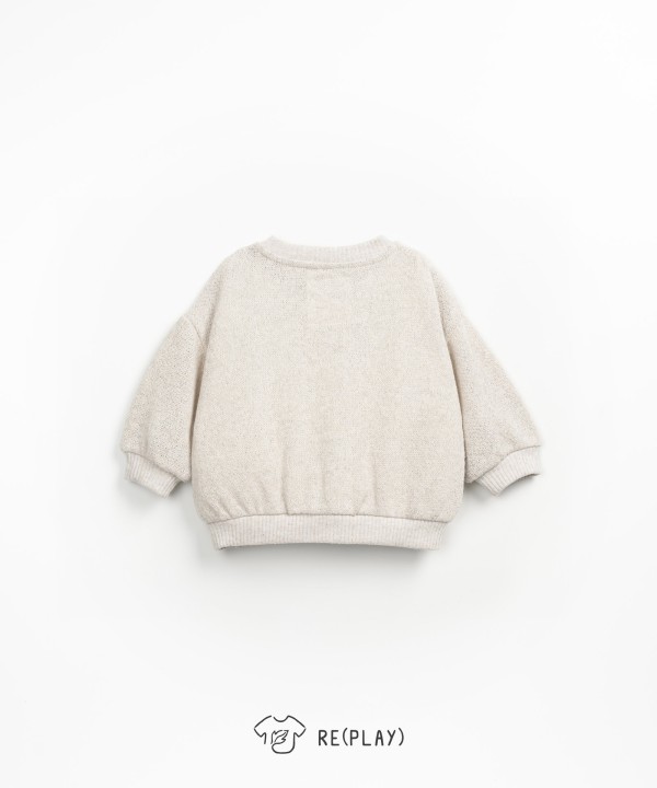 Sweatshirt with chest pocket