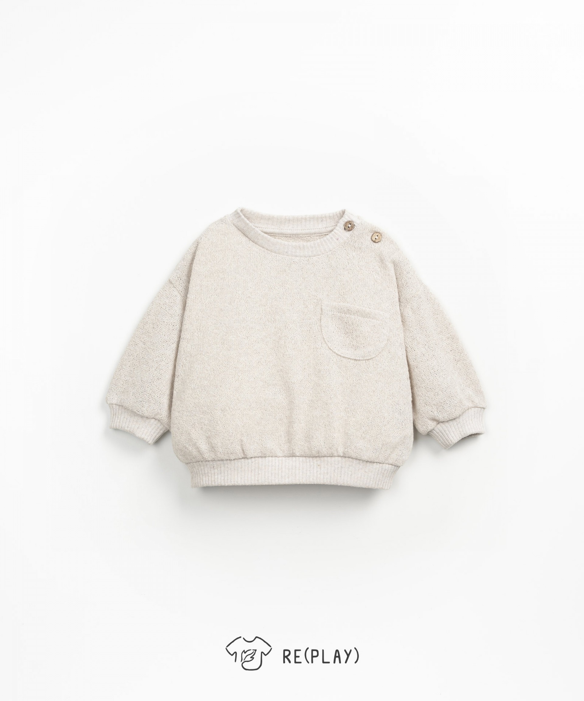 Sweatshirt with recycled fibers