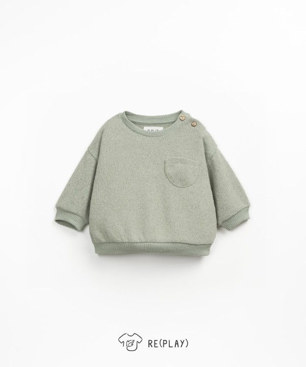 Sweatshirt with chest pocket