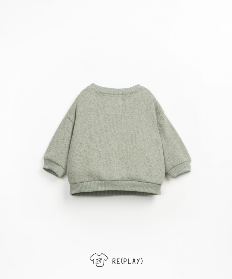 Sweatshirt with chest pocket