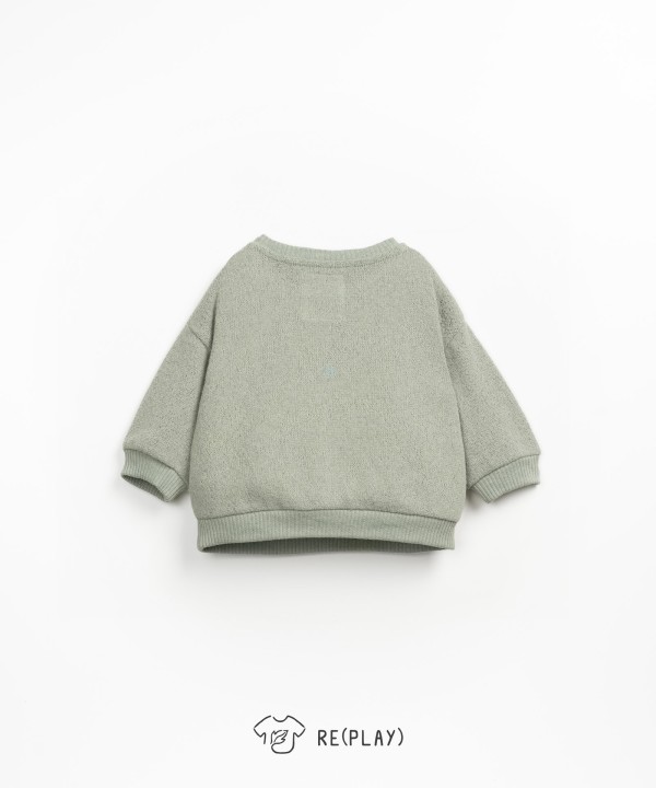 Sweatshirt with chest pocket