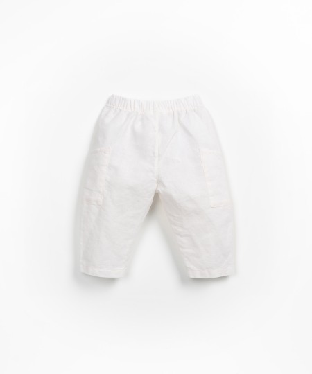 Pantalón de tela con fibras naturales