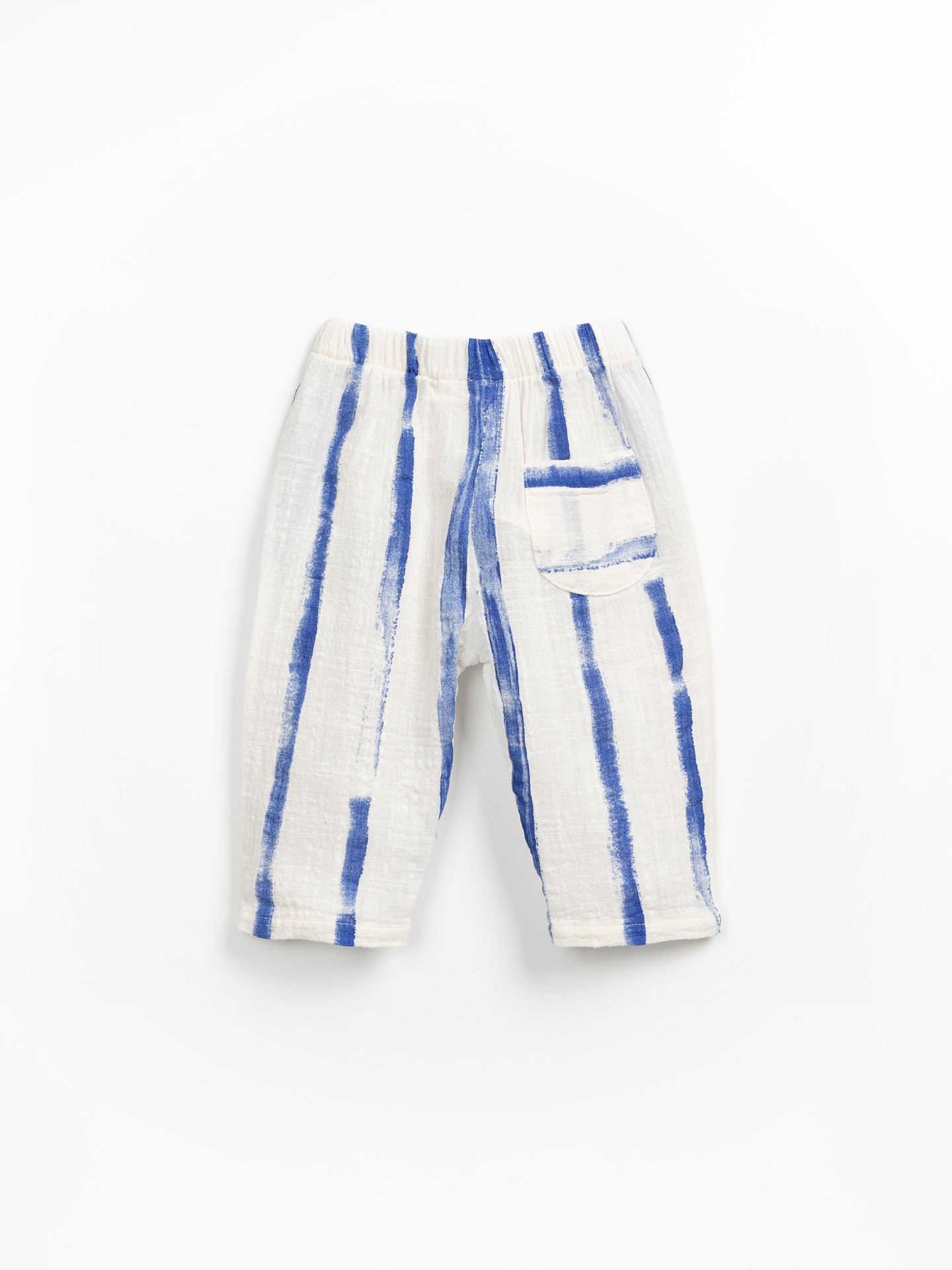 Calça de tecido com estampado de riscas