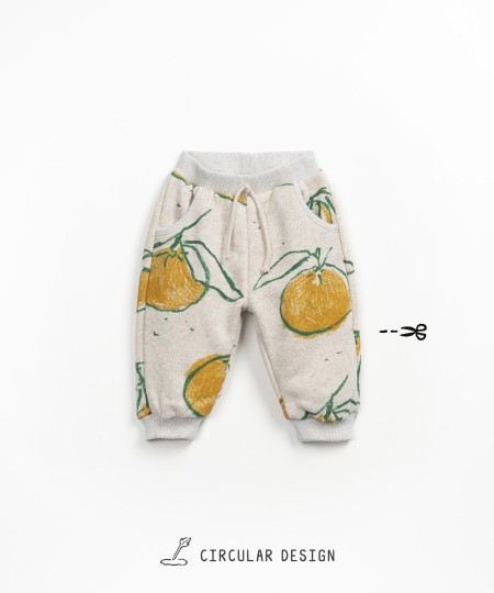 Pantalón de punto con estampado y bolsillos