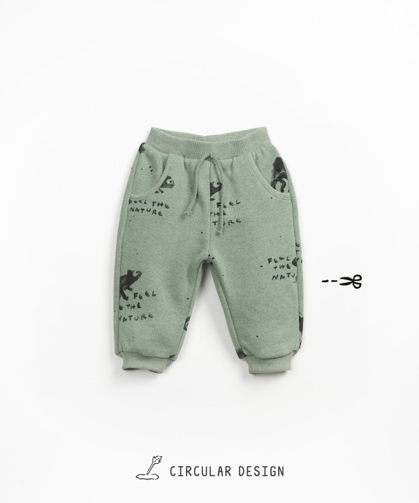 Calça de malha com estampado e bolsos