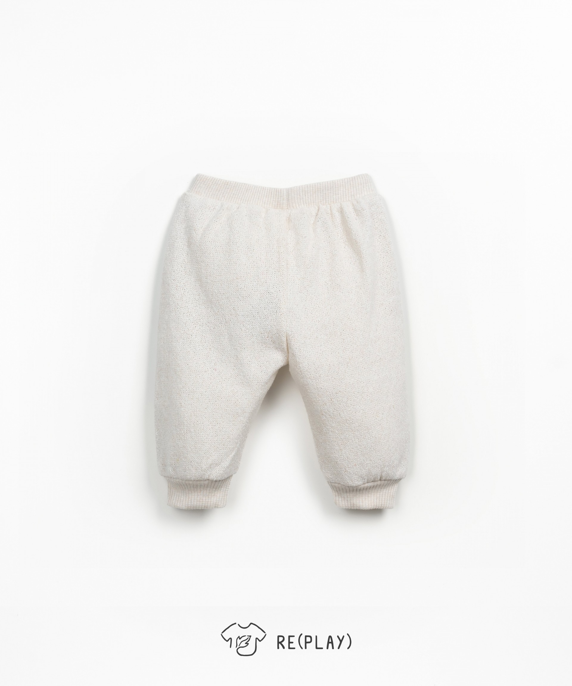 Leggings with decorative coconut button