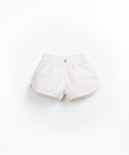 Shorts in a blend of linen and organic cotton