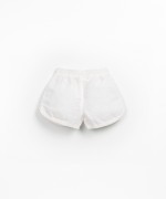 Calo com boto de coco decorativo