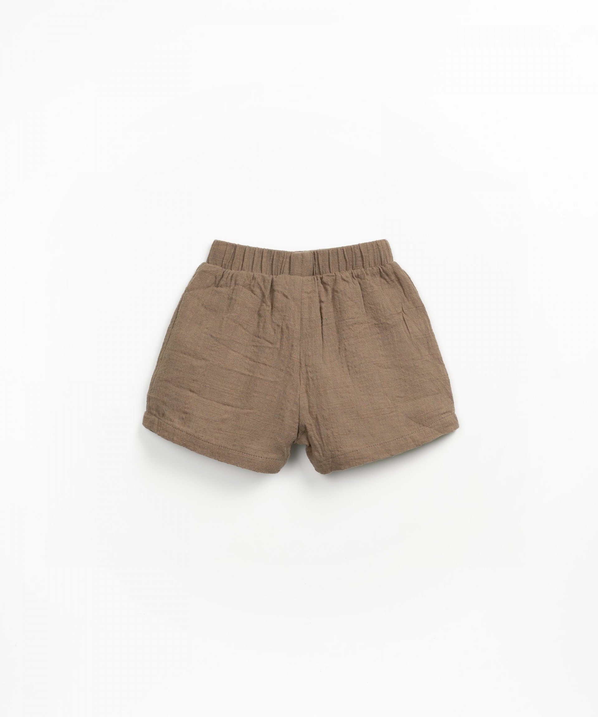 Shorts with elastic waistband and decorative drawstring