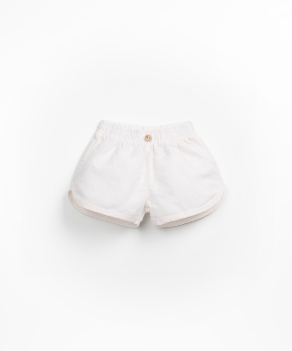 Shorts in a blend of linen and organic cotton