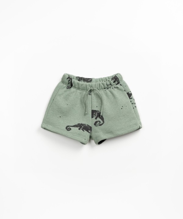 Pantal�n corto de punto con estampado de camaleones