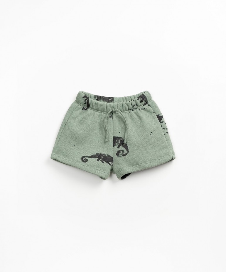 Jersey shorts with chameleon print