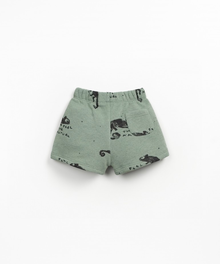 Jersey shorts with chameleon print