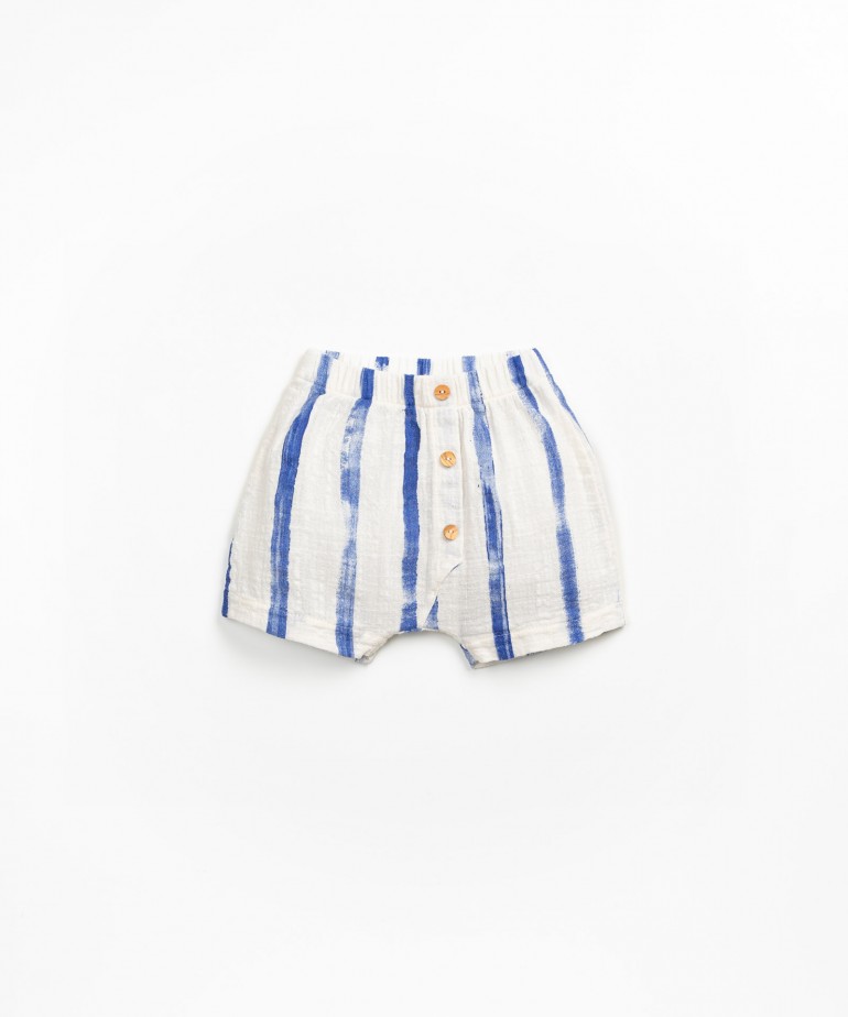 Organic cotton fabric shorts with vertical stripes