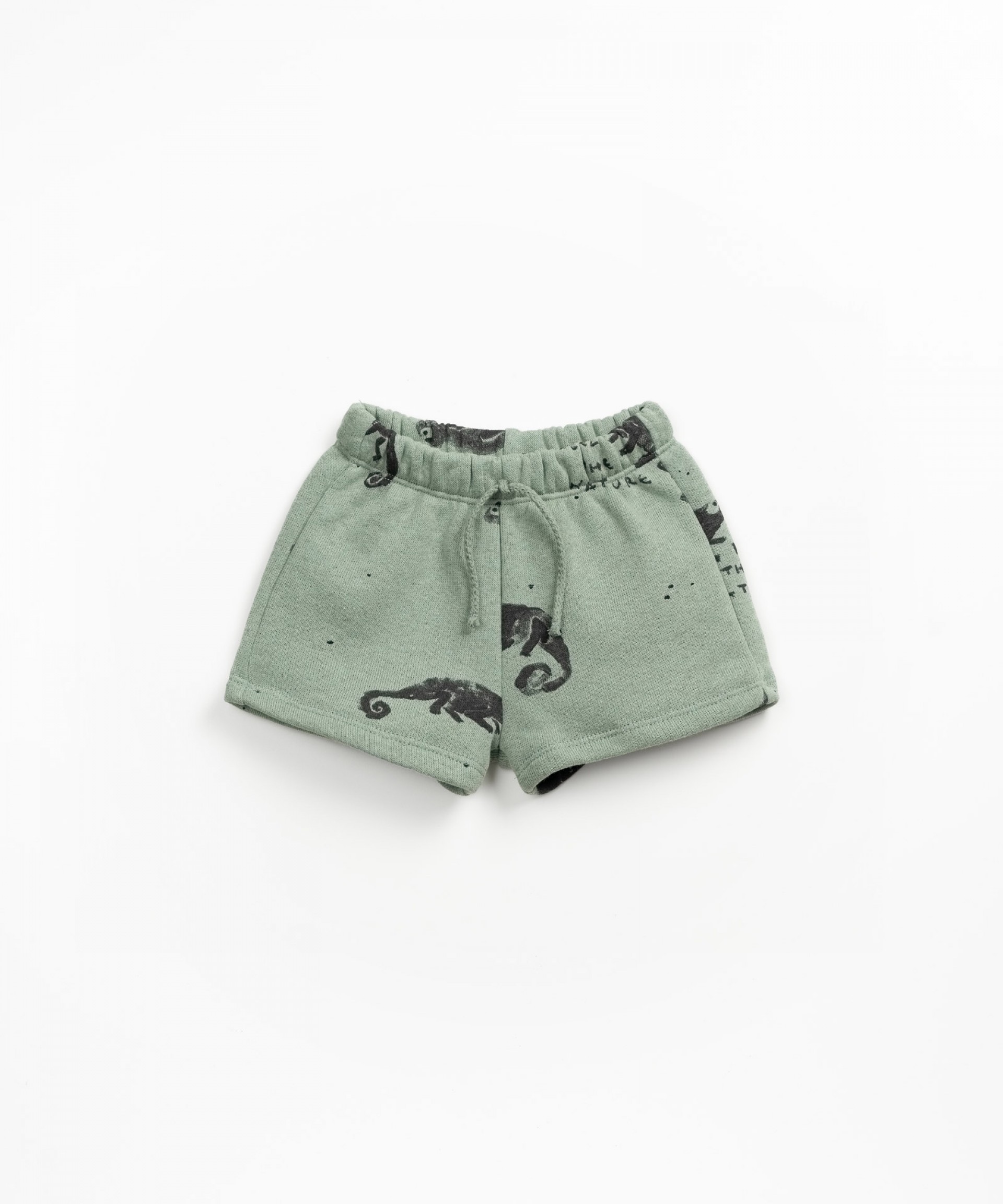 Pantaln corto con mezcla de algodn y fibras recicladas