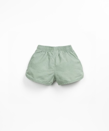 Shorts in a blend of linen and organic cotton