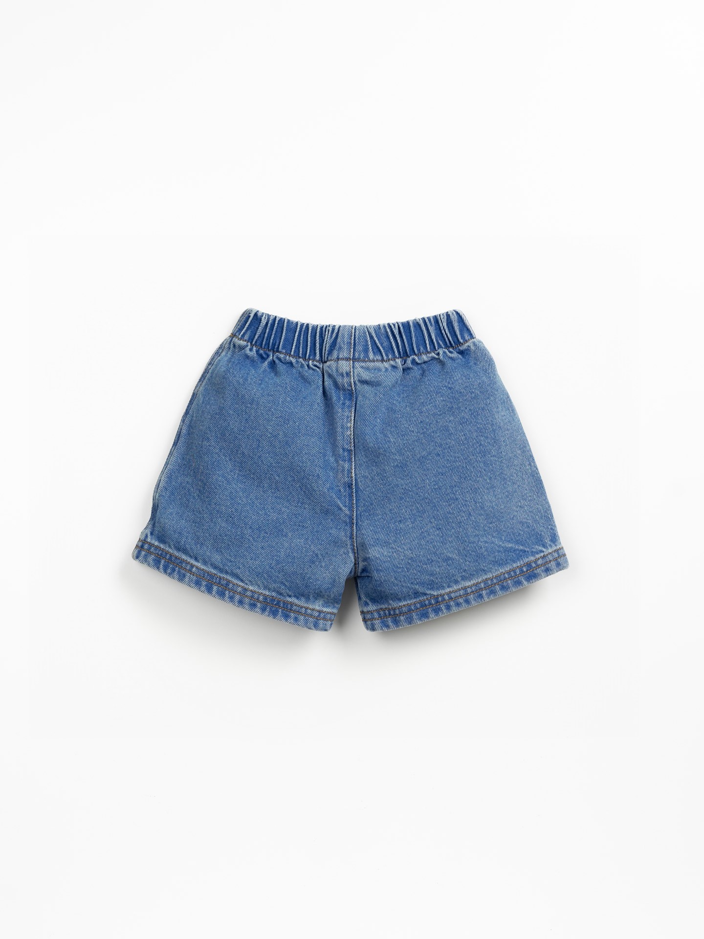 Calção de ganga com bolsos