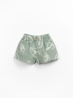 Organic cotton shorts with leaf print