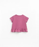 Camiseta con insercin de volante