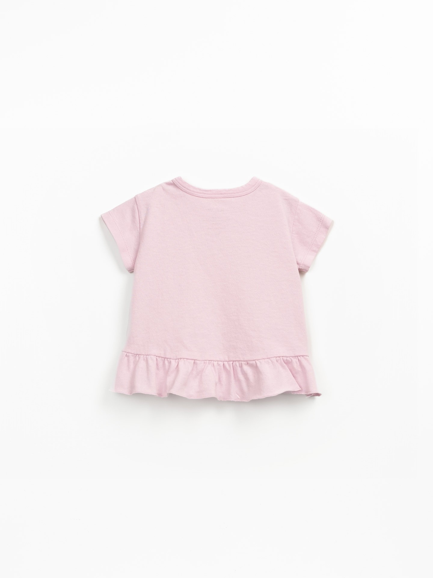 T-shirt with recycled fibers