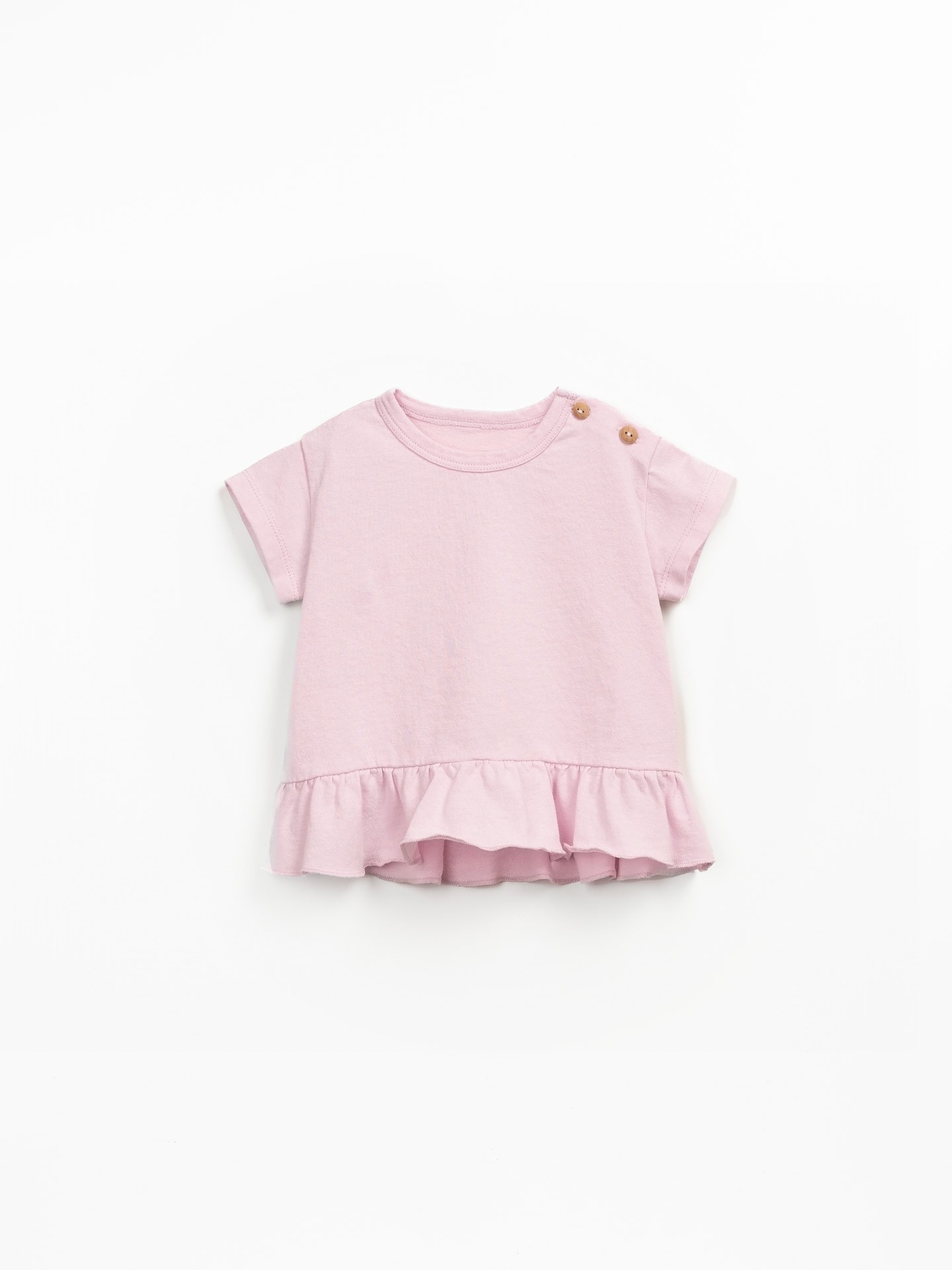 T-shirt with recycled fibers