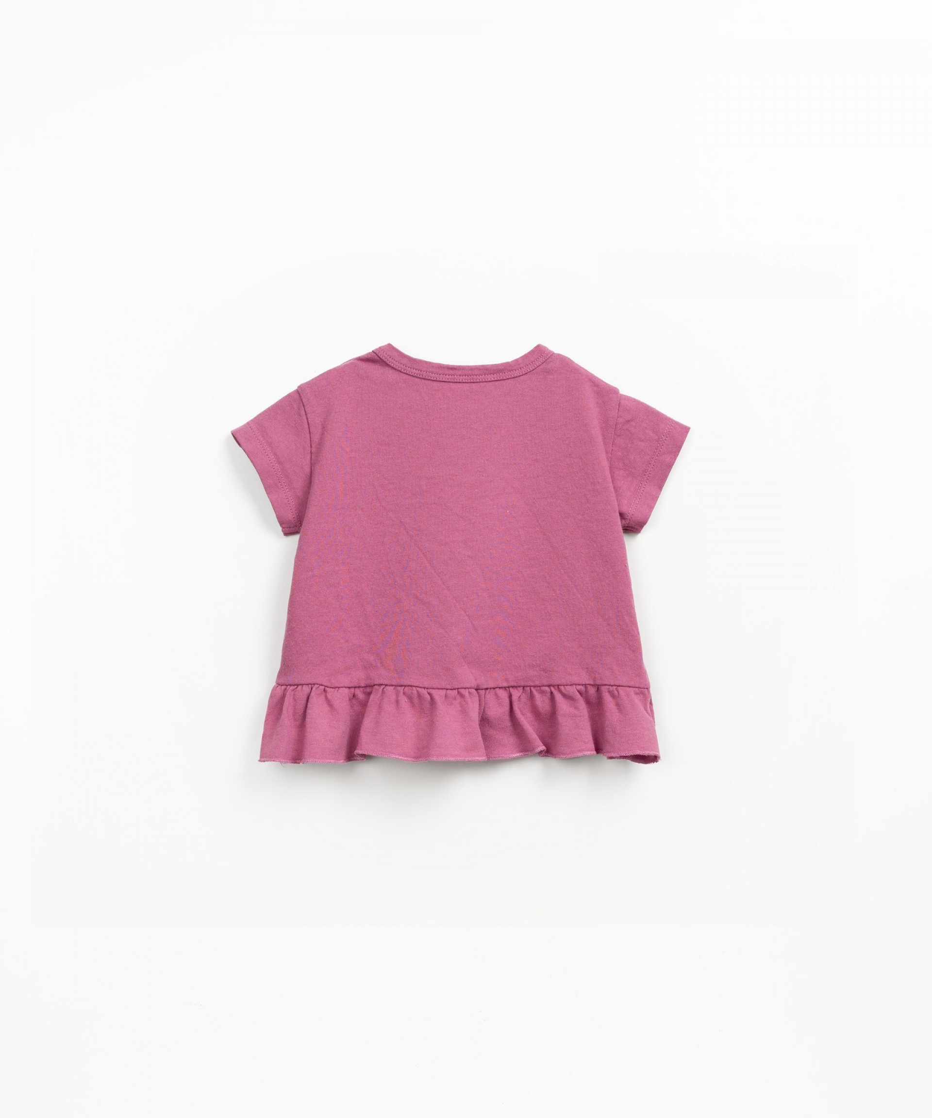 Camiseta con insercin de volante