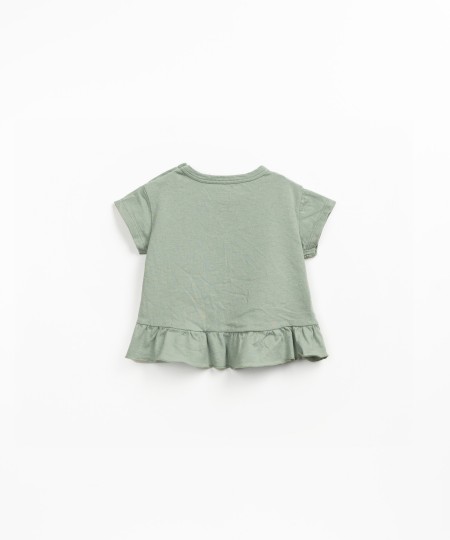 T-shirt com fibras recicladas