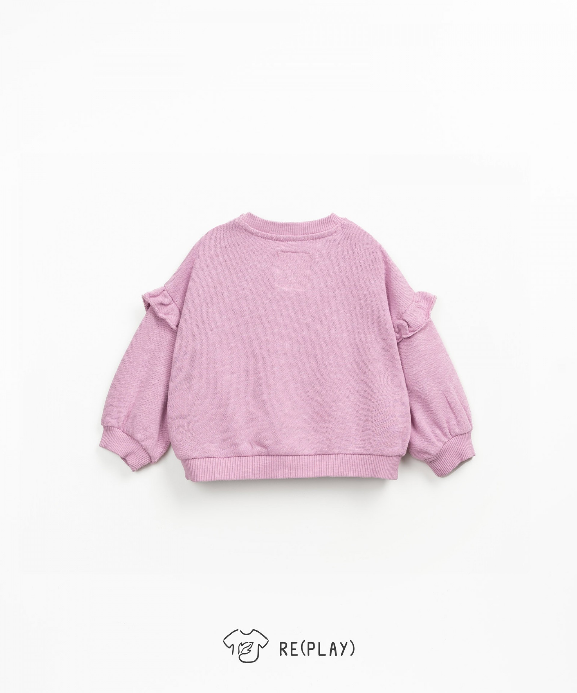 Knit sweatshirt with Re(Play) thread