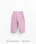 Trousers with a blend of natural fibers and recycled fibers