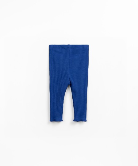 Leggings caneladas em algodão orgânico