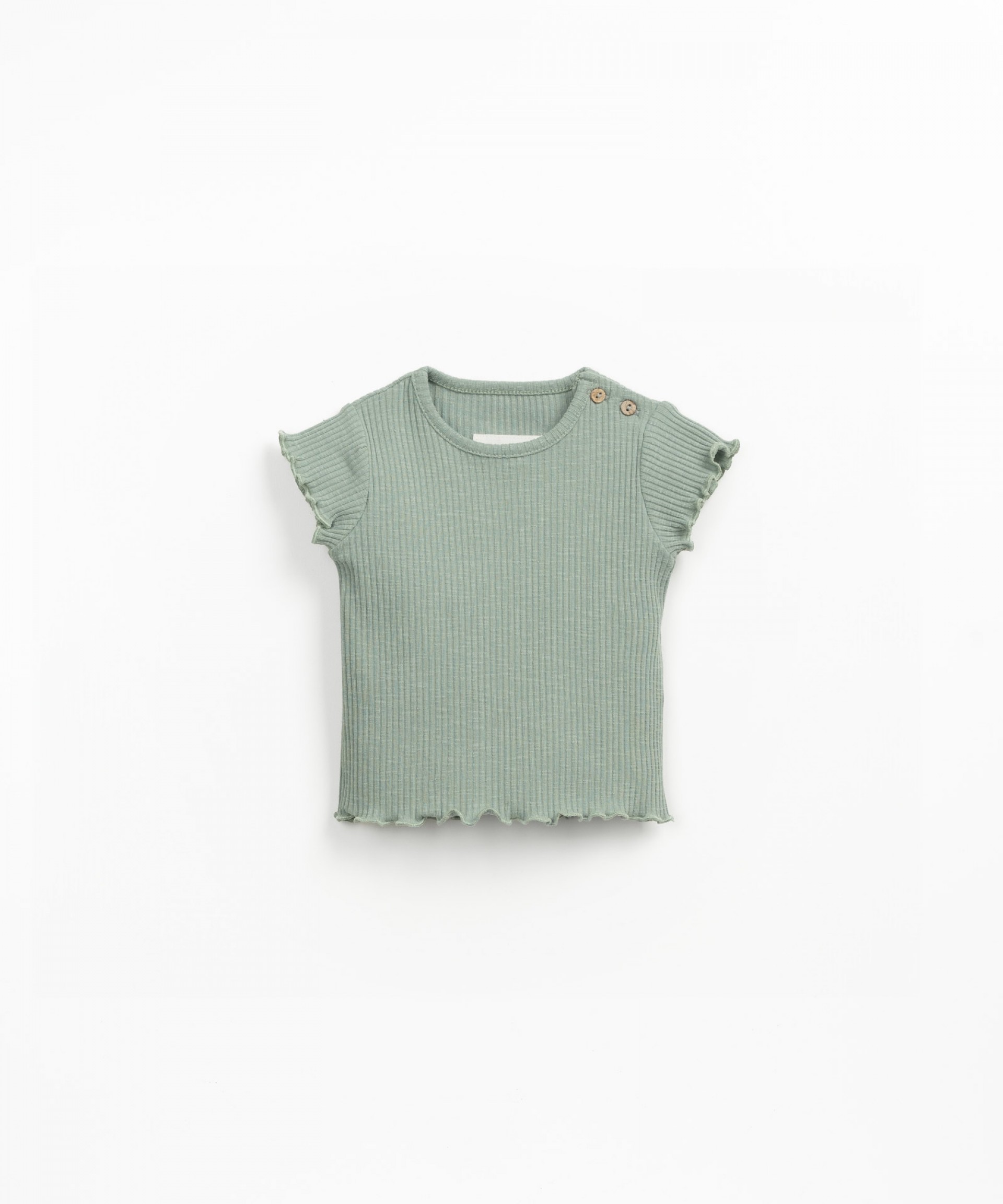 T-shirt with shoulder opening