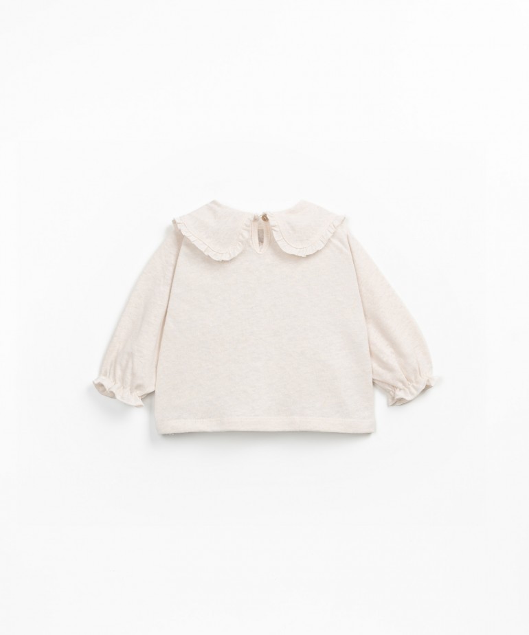 Camiseta con cuello