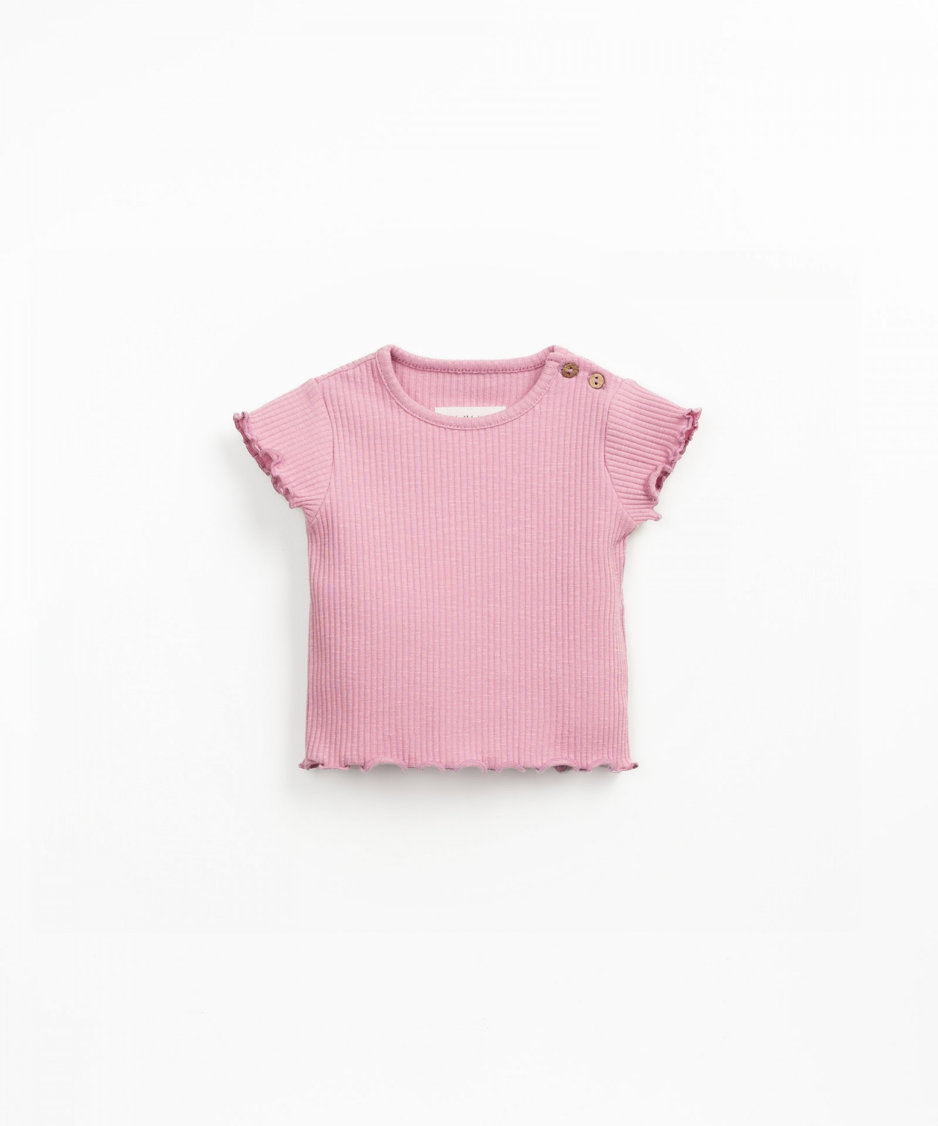 T-shirt with shoulder opening