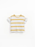 T-shirt con volant sulle maniche