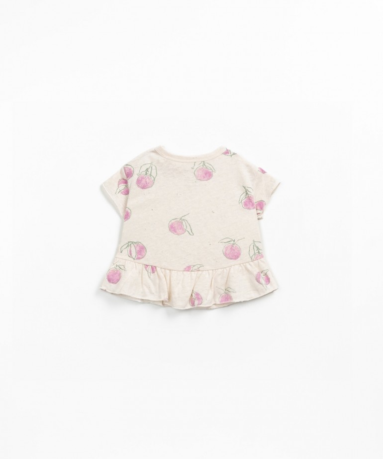 T-shirt with orange print