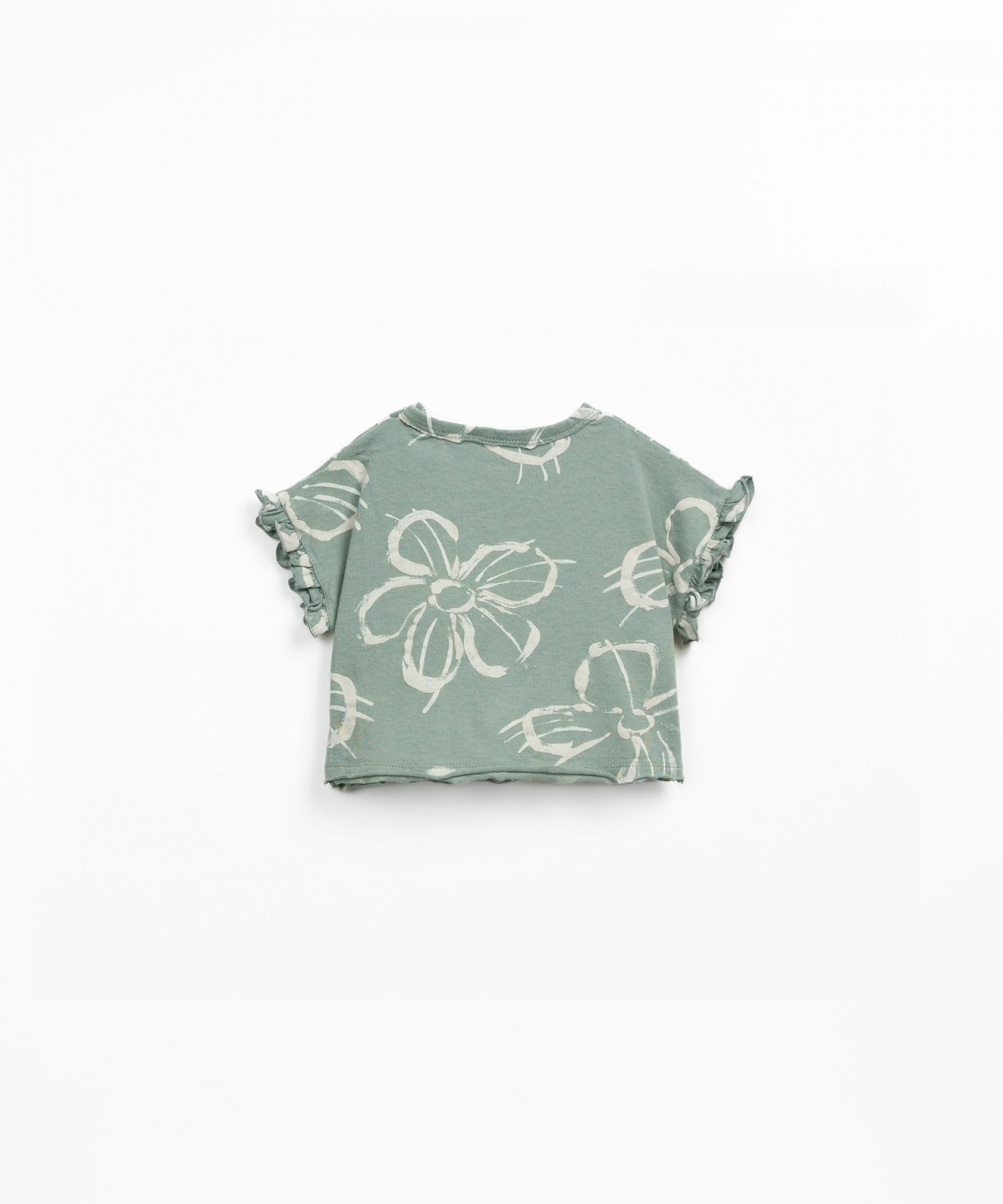 T-shirt with shoulder opening