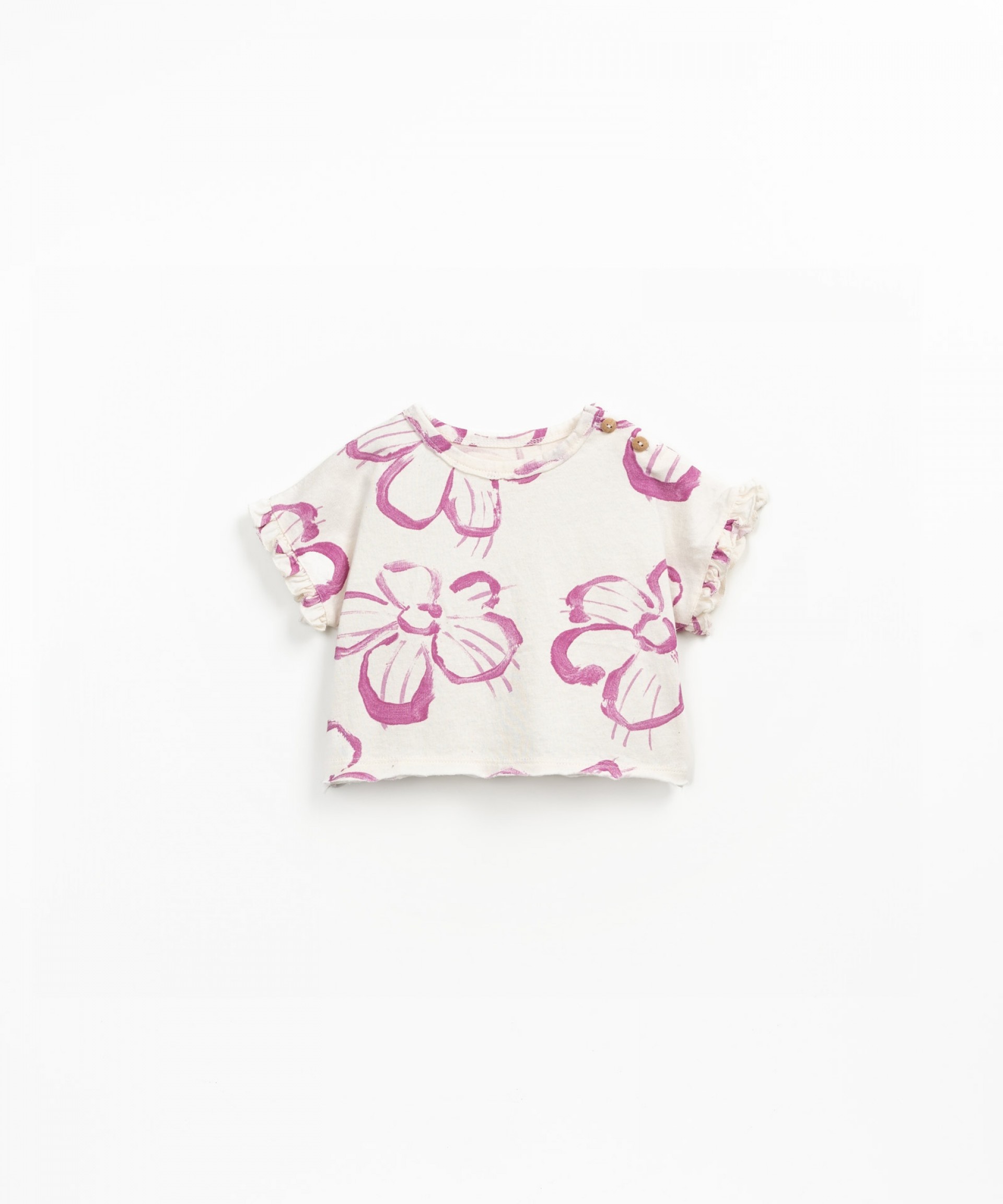 T-shirt with shoulder opening