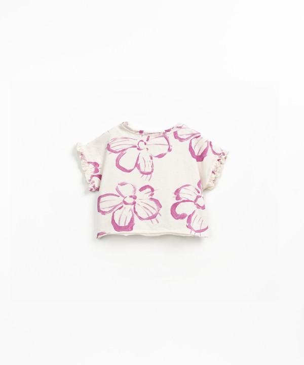 Camiseta con estampado de flores