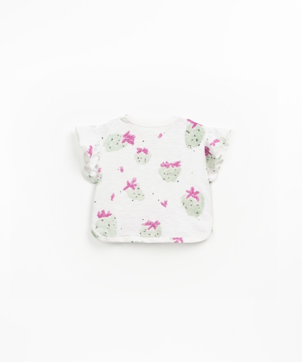 T-shirt de manga curta com estampado de morangos