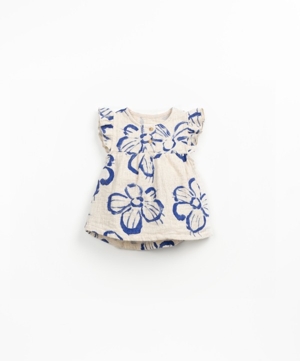 T�nica con estampado de flores