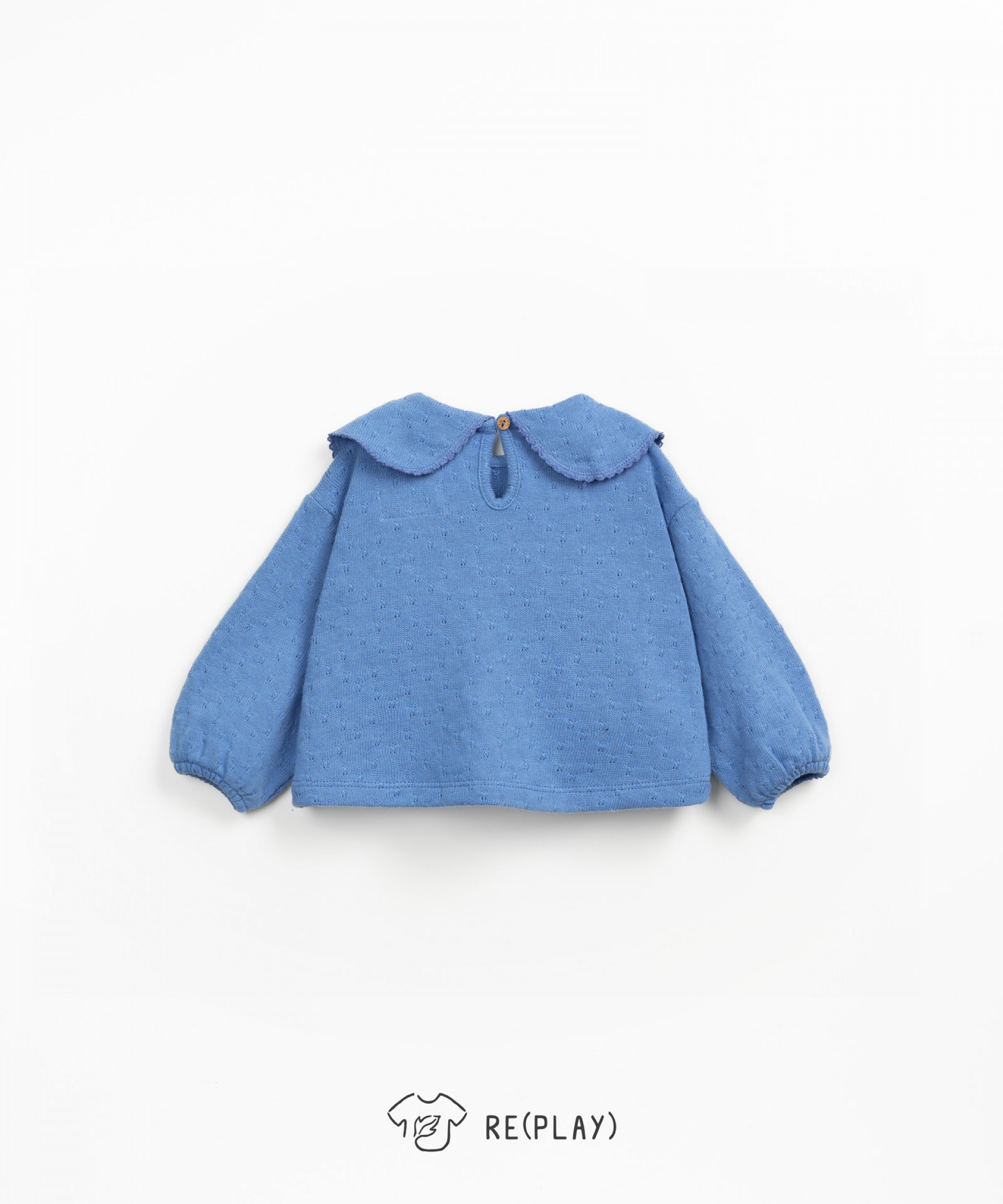 Knit sweatshirt with regenerative cotton