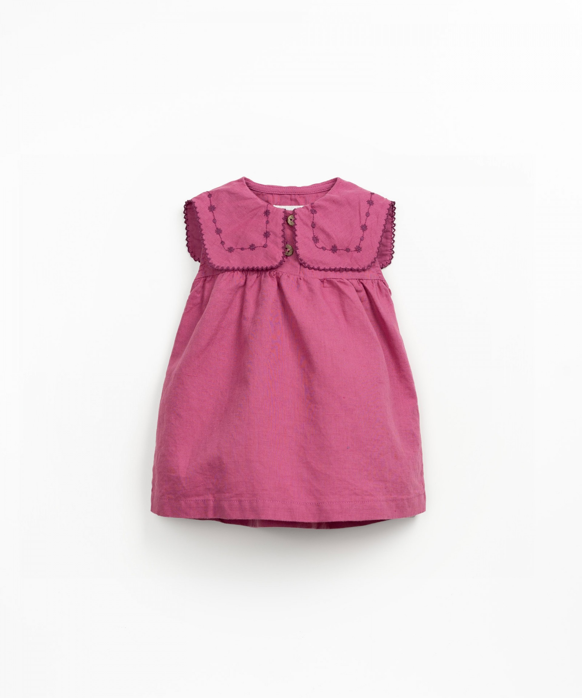 Fabric dress with collar