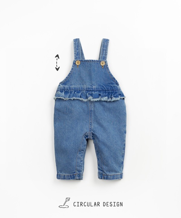 Combinaison en denim avec boutons en coco