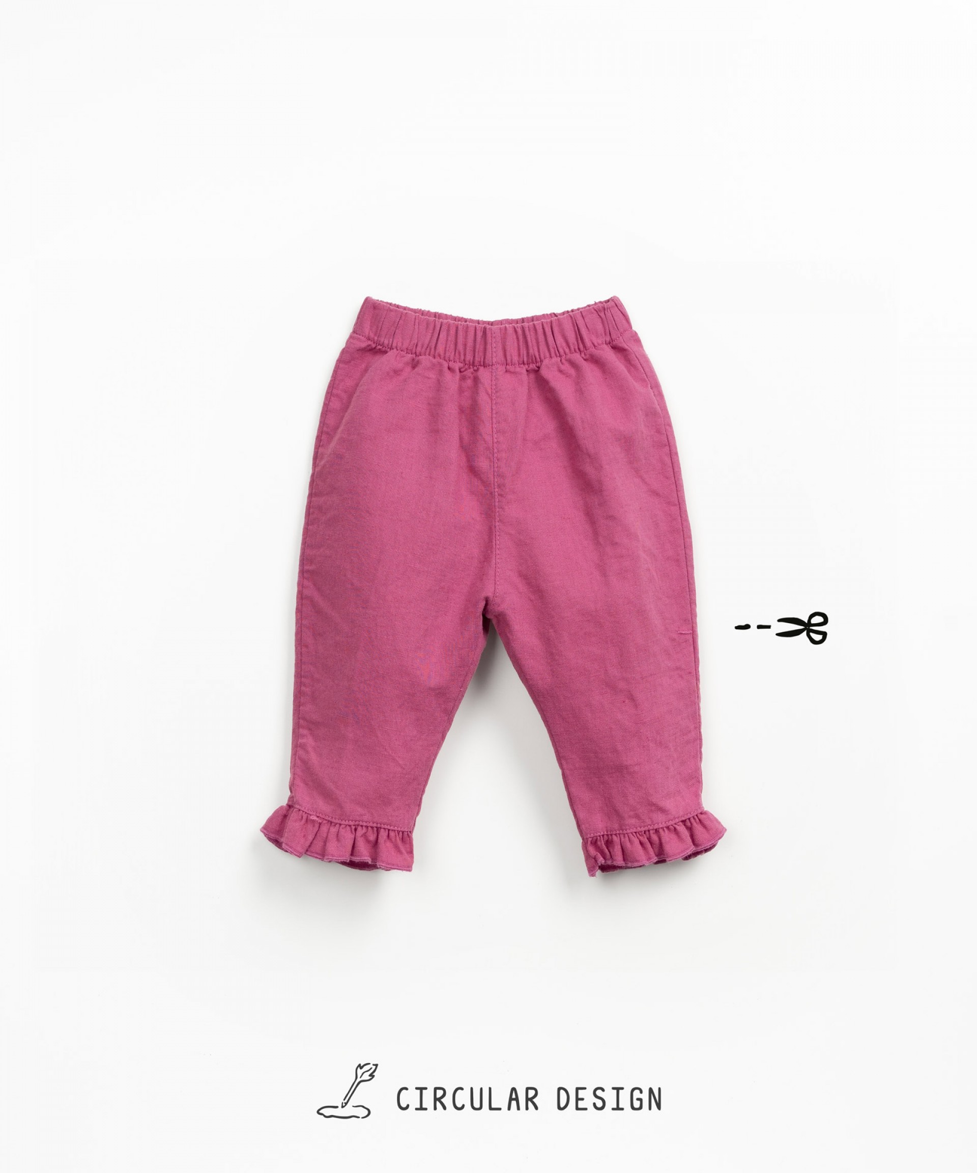 Pantaln con detalle de volante
