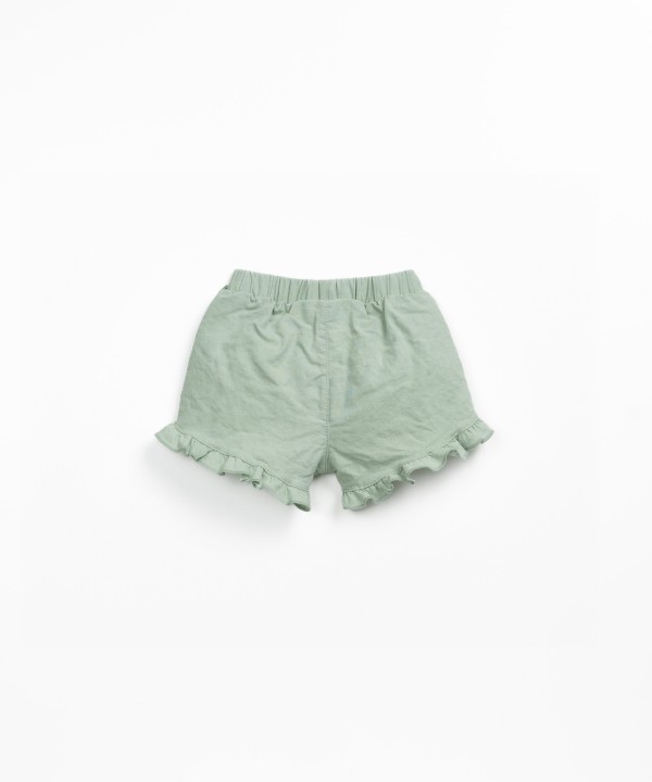 Fabric shorts with side inserts